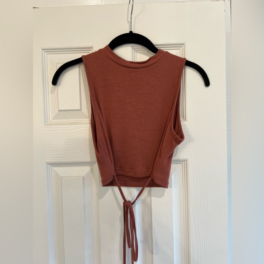 Criss cross tie back crop top